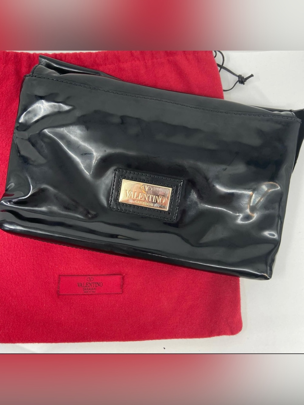 Valentino Clutch with Bow an Chain. Black.